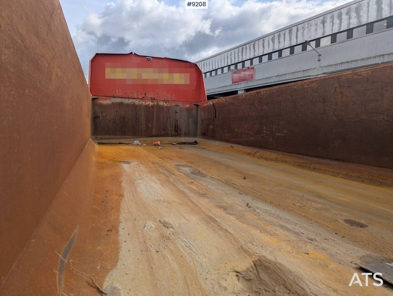 Dump / dozer truck Mercedes Benz Arocs 3251 8X4 with tipper wagon - Sklápač: obrázok 5 Dump / dozer truck Mercedes Benz Arocs 3251 8X4 with tipper wagon - Sklápač: obrázok 5