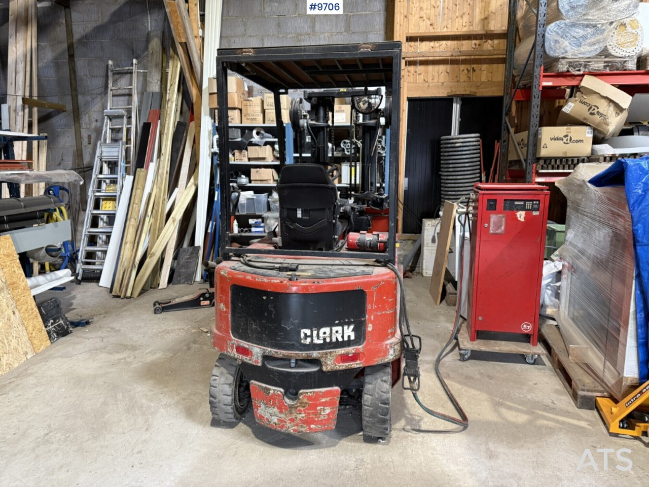 Forklift Clark CEM 25 - Elektrický vysokozdvižný vozík: obrázok 3 Forklift Clark CEM 25 - Elektrický vysokozdvižný vozík: obrázok 3