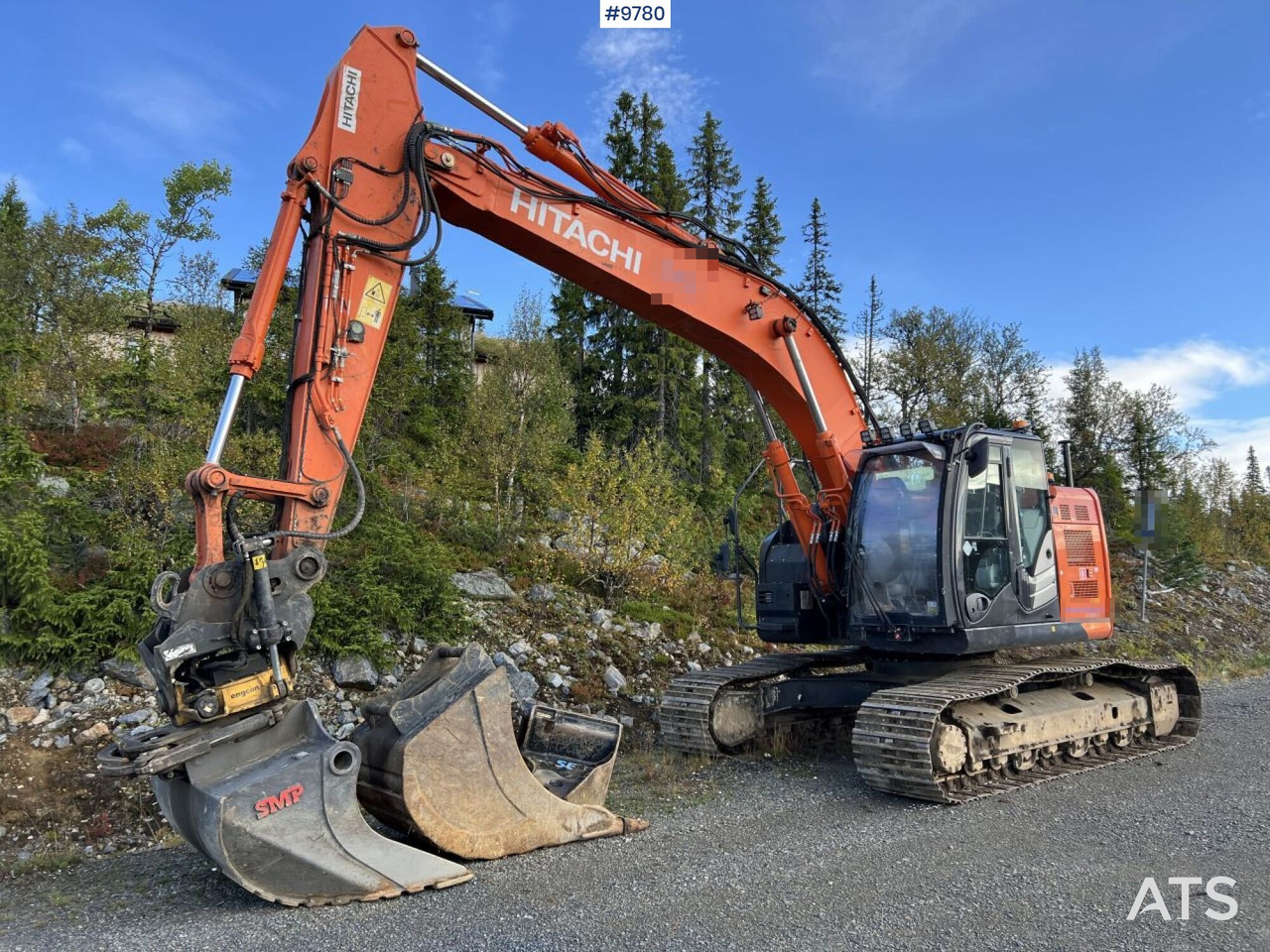Hitachi ZX 225 US LC-L with excavation system and attachments - Pásové rýpadlo: obrázok 1 Hitachi ZX 225 US LC-L with excavation system and attachments - Pásové rýpadlo: obrázok 1