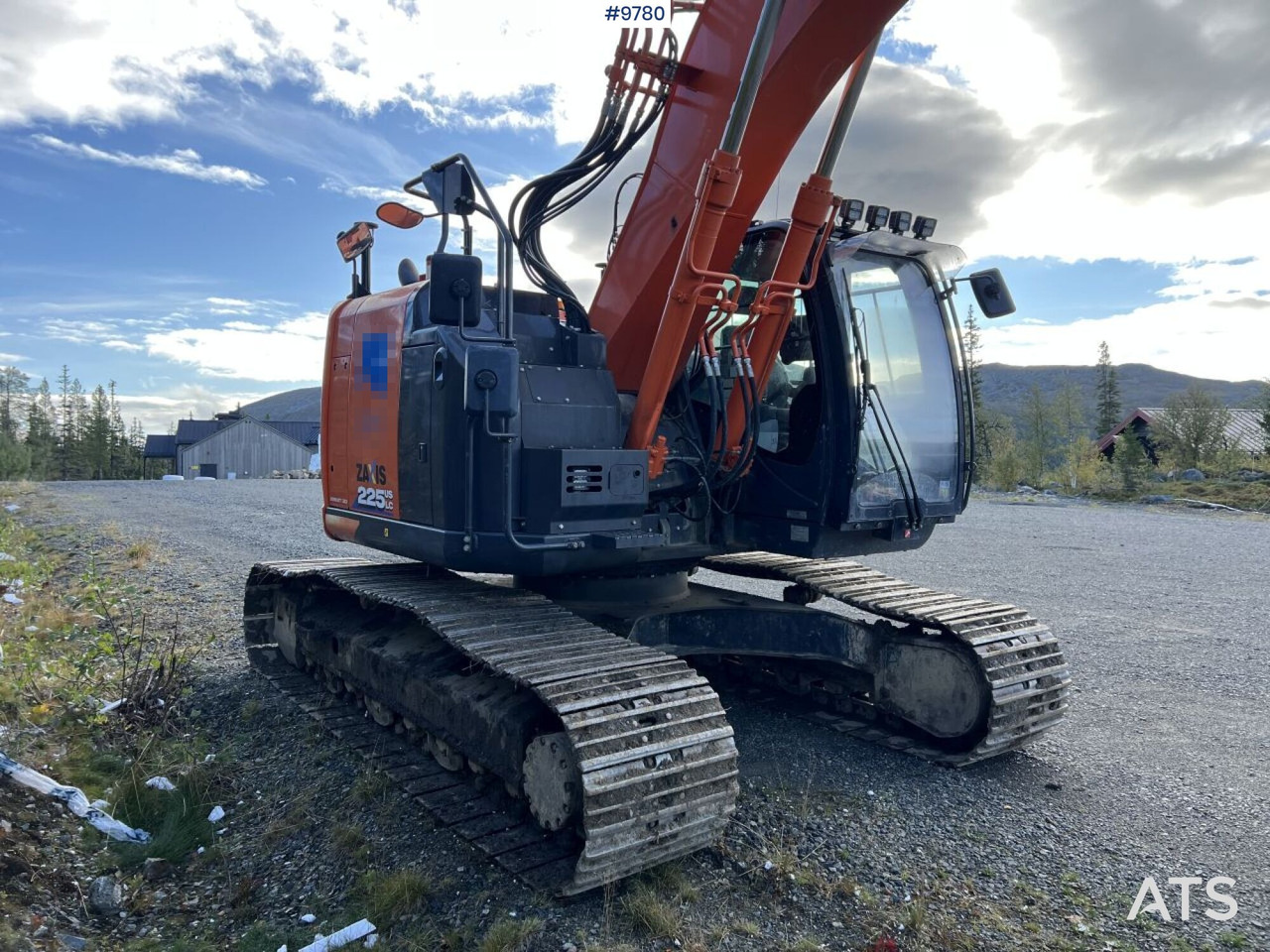 Hitachi ZX 225 US LC-L with excavation system and attachments - Pásové rýpadlo: obrázok 3 Hitachi ZX 225 US LC-L with excavation system and attachments - Pásové rýpadlo: obrázok 3