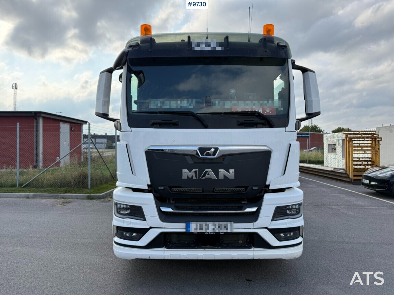 Hook lift MAN TGS 26.510 with crane flatbed and gravel flatbed - Hákový nosič kontajnerov: obrázok 3 Hook lift MAN TGS 26.510 with crane flatbed and gravel flatbed - Hákový nosič kontajnerov: obrázok 3