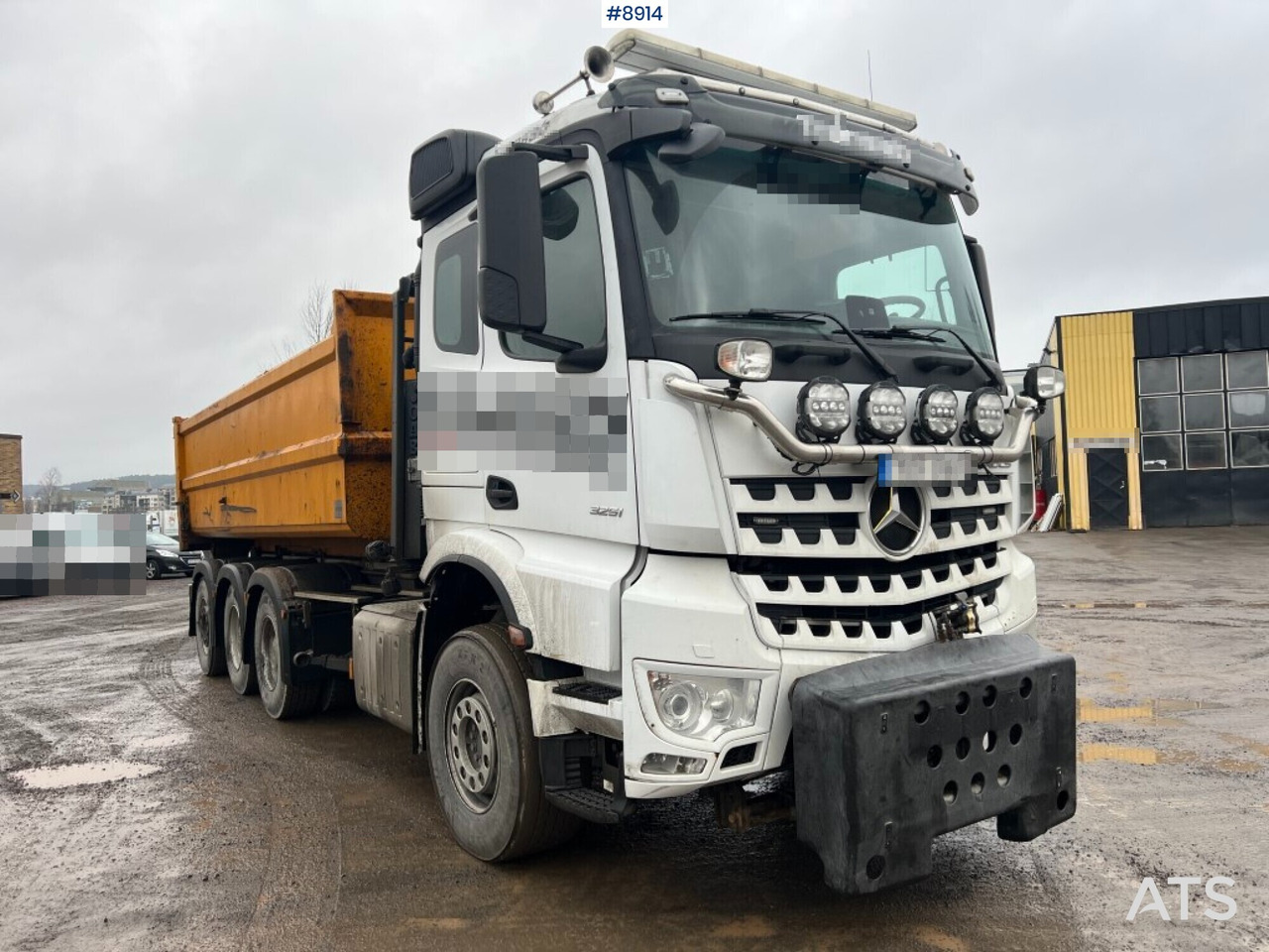 Hooklift Truck Mercedes-Benz Arocs with plow attachments - Hákový nosič kontajnerov: obrázok 2 Hooklift Truck Mercedes-Benz Arocs with plow attachments - Hákový nosič kontajnerov: obrázok 2