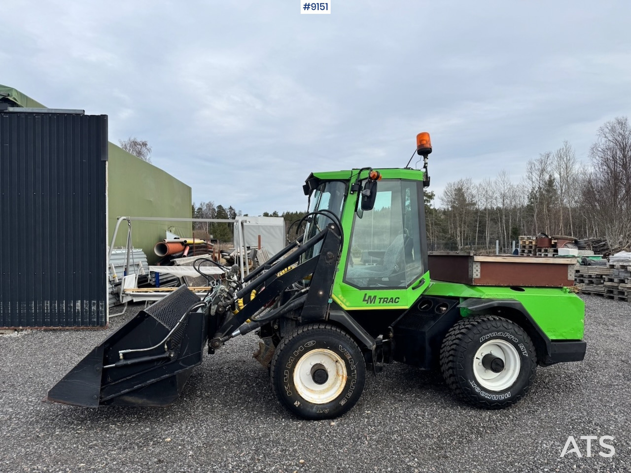 LM TRAC Skid steer loader with gears (VIDEO) - Komunálne/ Špeciálne stroje: obrázok 3 LM TRAC Skid steer loader with gears (VIDEO) - Komunálne/ Špeciálne stroje: obrázok 3