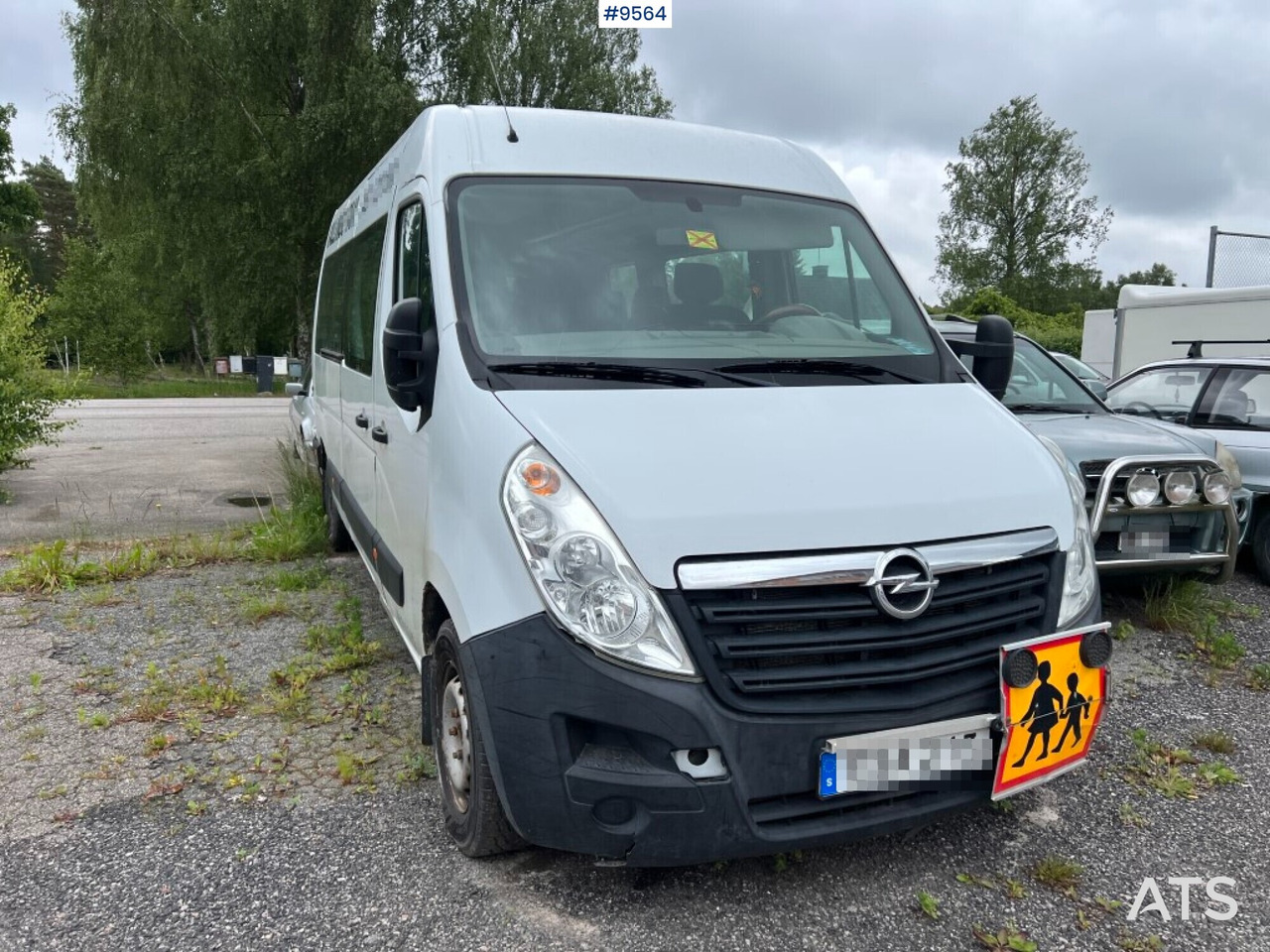Minibus - 16-seater bus - Opel Movano - Minibus, Mikrobus: obrázok 2 Minibus - 16-seater bus - Opel Movano - Minibus, Mikrobus: obrázok 2