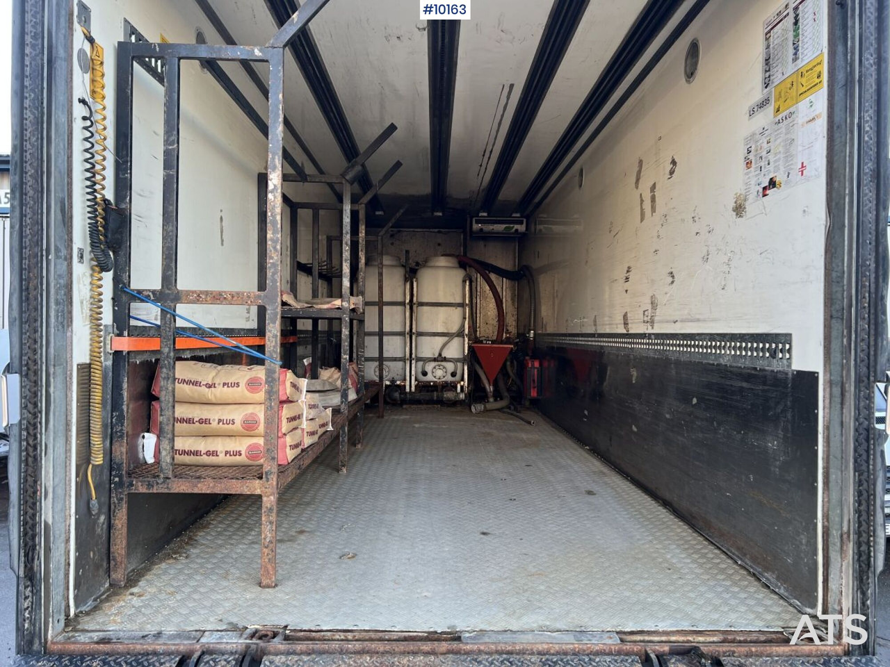 SCANIA G400 Box Truck with folding ramp - Skříňový nákladní auto: obrázok 5 SCANIA G400 Box Truck with folding ramp - Skříňový nákladní auto: obrázok 5