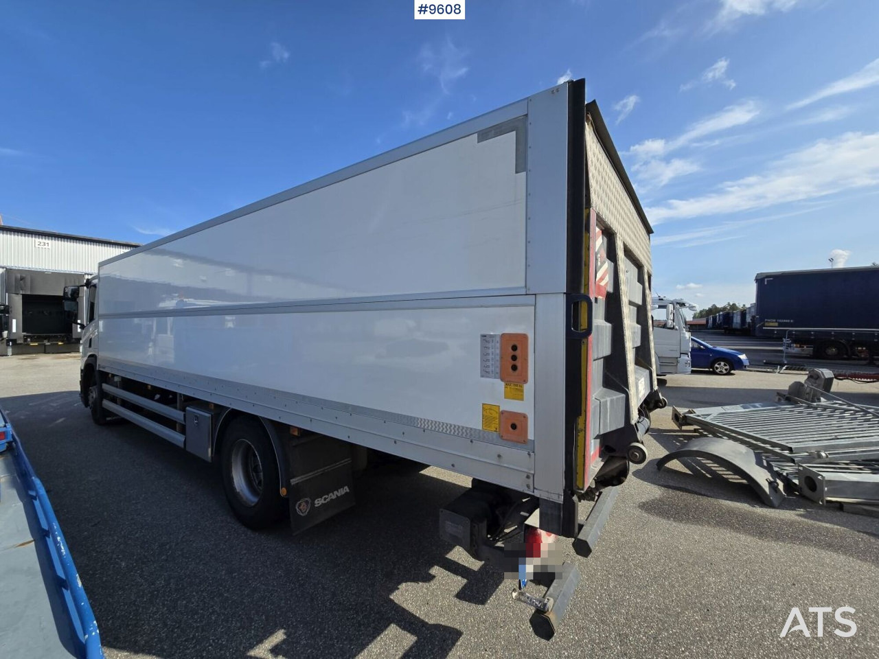 Scania P250 Liftable and lowerable body - Skříňový nákladní auto: obrázok 4 Scania P250 Liftable and lowerable body - Skříňový nákladní auto: obrázok 4