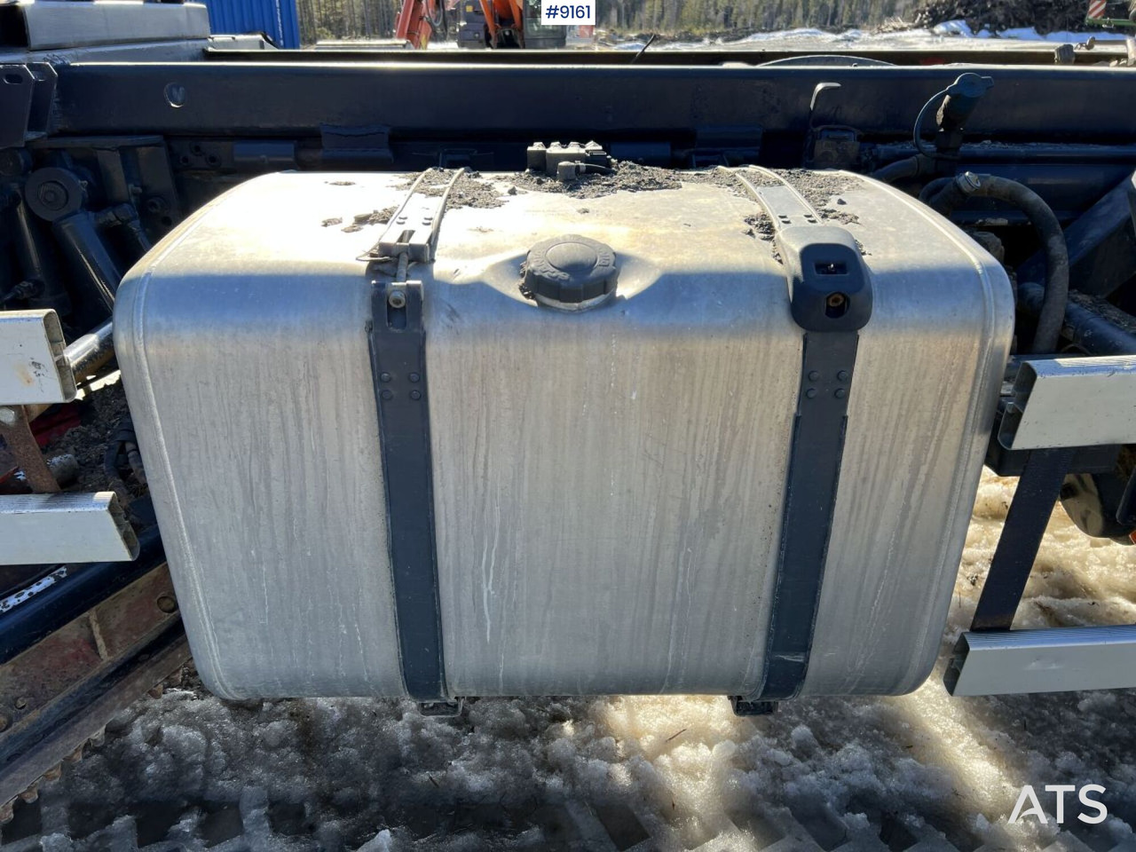 Podvozek s kabinou Scania R124 with cameleont quick lock, underbite and plow attachments: obrázok 21 Podvozek s kabinou Scania R124 with cameleont quick lock, underbite and plow attachments: obrázok 21