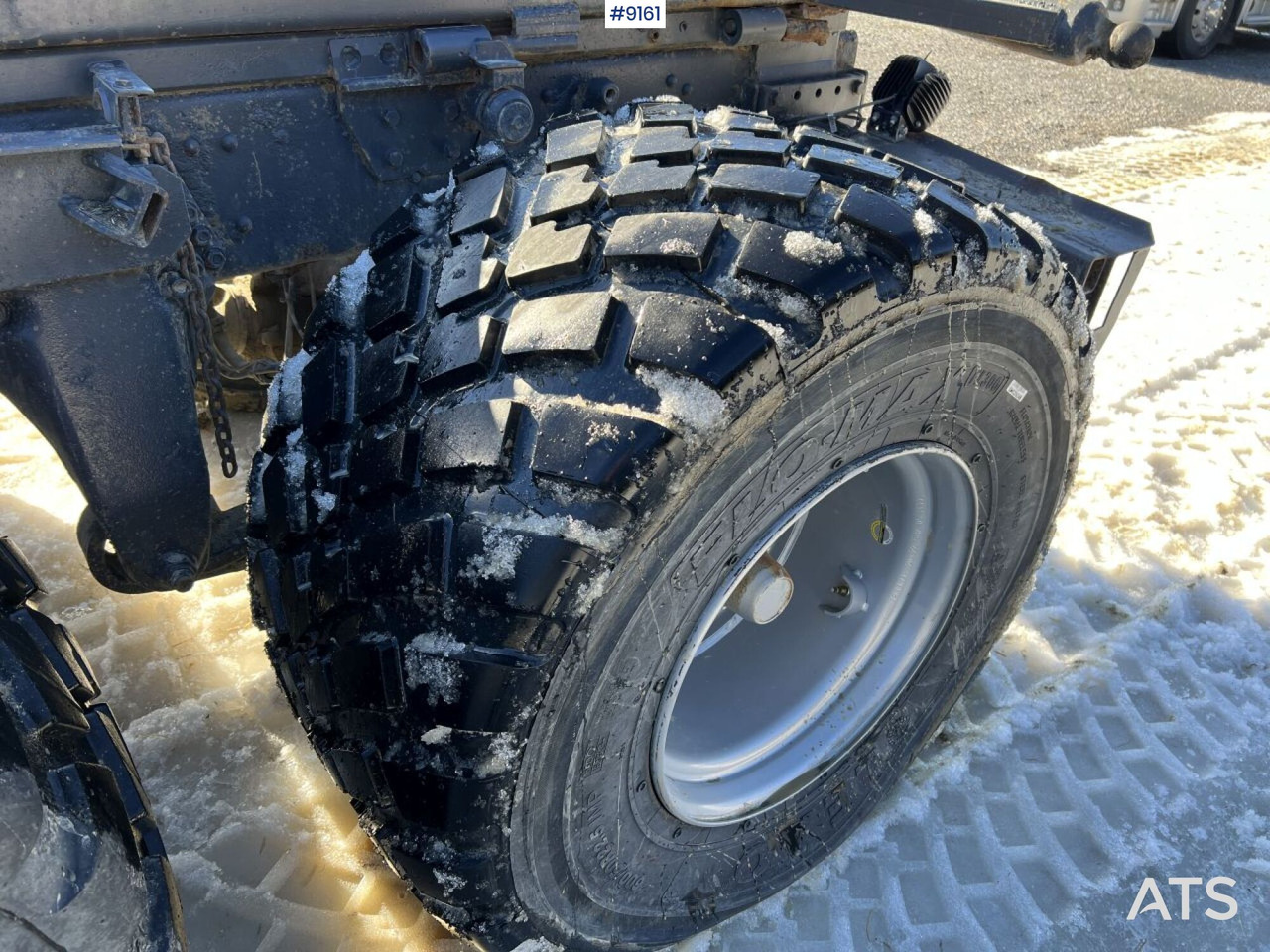 Podvozek s kabinou Scania R124 with cameleont quick lock, underbite and plow attachments: obrázok 24 Podvozek s kabinou Scania R124 with cameleont quick lock, underbite and plow attachments: obrázok 24