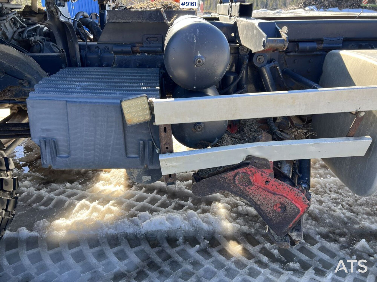 Podvozek s kabinou Scania R124 with cameleont quick lock, underbite and plow attachments: obrázok 19 Podvozek s kabinou Scania R124 with cameleont quick lock, underbite and plow attachments: obrázok 19