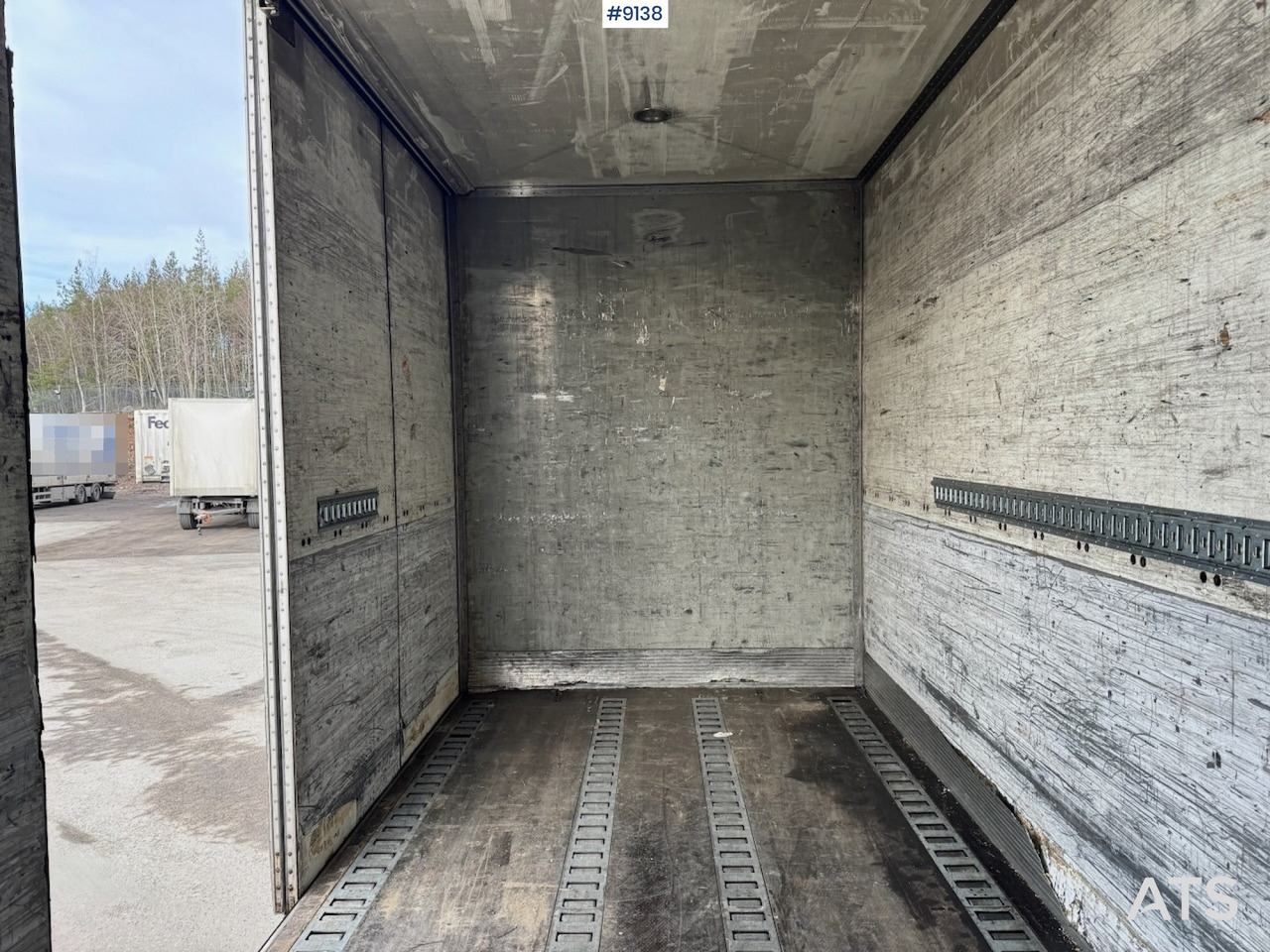 Scania R480/470 6x2 Box Truck with full side opening (VIDEO) - Skříňový nákladní auto: obrázok 5 Scania R480/470 6x2 Box Truck with full side opening (VIDEO) - Skříňový nákladní auto: obrázok 5