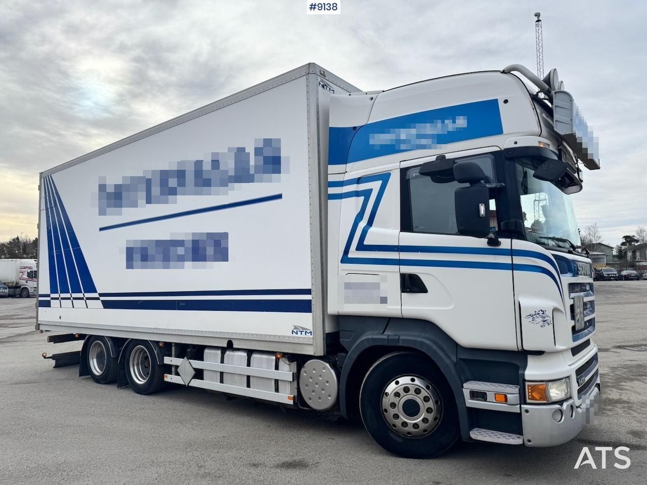 Scania R480/470 6x2 Box Truck with full side opening (VIDEO) - Skříňový nákladní auto: obrázok 2 Scania R480/470 6x2 Box Truck with full side opening (VIDEO) - Skříňový nákladní auto: obrázok 2