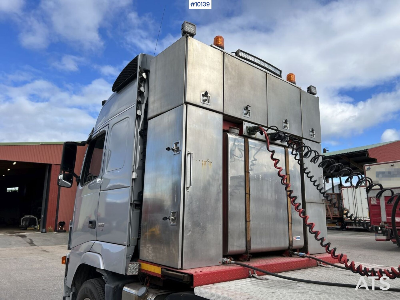 Volvo FH16 5-axle tractor unit 10x4 - Ťahač: obrázok 5 Volvo FH16 5-axle tractor unit 10x4 - Ťahač: obrázok 5