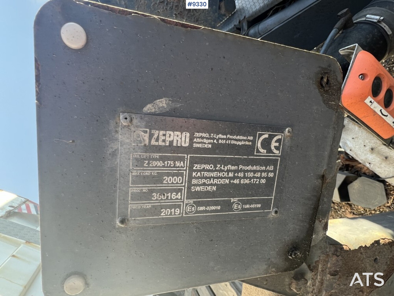 Tail lift Zepro Z2000-175MA - Zdvíhacia plošina: obrázok 3 Tail lift Zepro Z2000-175MA - Zdvíhacia plošina: obrázok 3
