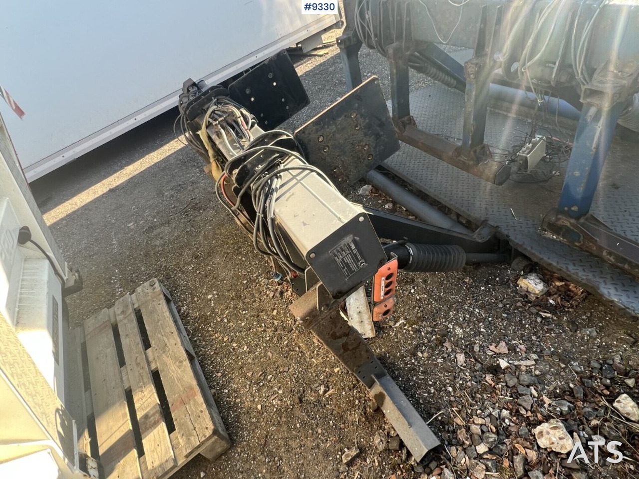 Tail lift Zepro Z2000-175MA - Zdvíhacia plošina: obrázok 4 Tail lift Zepro Z2000-175MA - Zdvíhacia plošina: obrázok 4