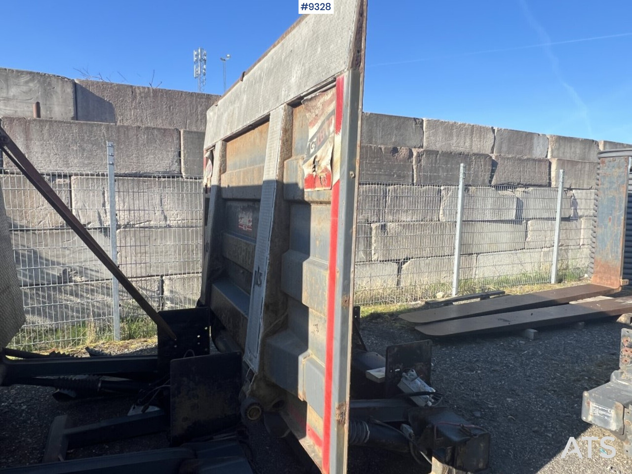 Tail lift - Zepro- ZHD 2000-155MA - Zdvíhacia plošina: obrázok 2 Tail lift - Zepro- ZHD 2000-155MA - Zdvíhacia plošina: obrázok 2