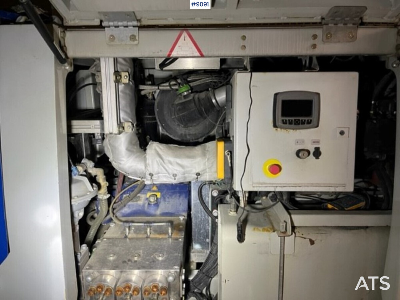 Ultrahigh-pressure cleaner unit - Dynajet UHP 220 2800/27T - Stavebné zariadenia: obrázok 3 Ultrahigh-pressure cleaner unit - Dynajet UHP 220 2800/27T - Stavebné zariadenia: obrázok 3
