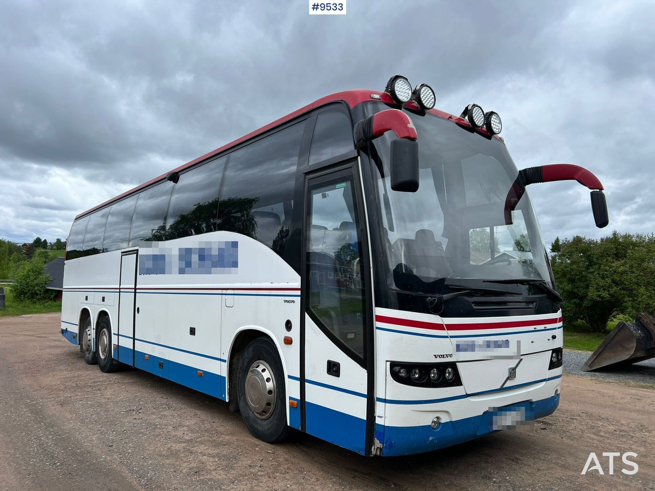 VOLVO B12B 6X2 Passenger Bus - Autokar: obrázok 2 VOLVO B12B 6X2 Passenger Bus - Autokar: obrázok 2