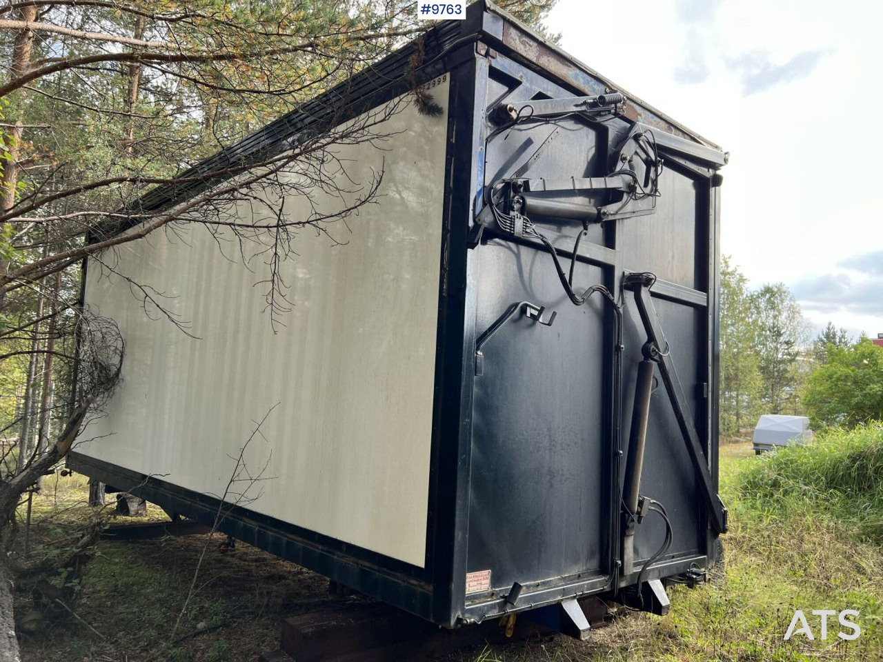 VOLVO FH16-660 6*2 LAXO-Bracket with load changer, woodchip box, and flatbed - Hákový nosič kontajnerov: obrázok 5 VOLVO FH16-660 6*2 LAXO-Bracket with load changer, woodchip box, and flatbed - Hákový nosič kontajnerov: obrázok 5