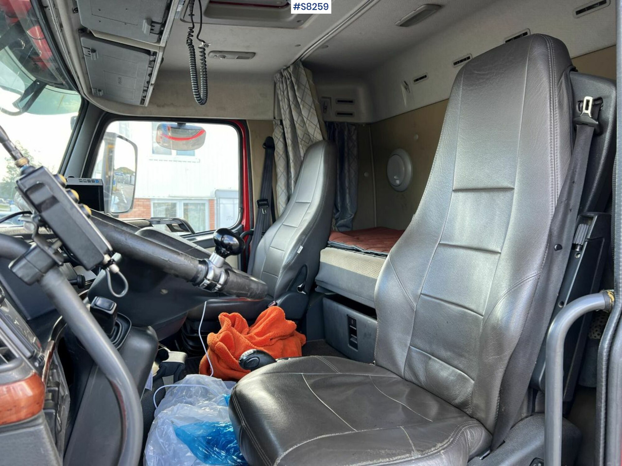 Volvo FH 480 Hook Truck, see video - Hákový nosič kontajnerov: obrázok 5 Volvo FH 480 Hook Truck, see video - Hákový nosič kontajnerov: obrázok 5