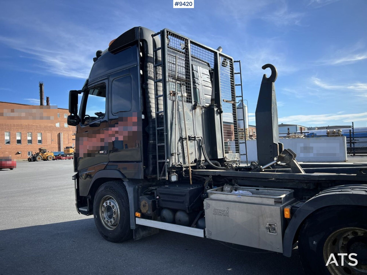 Volvo FH16 8*4 Tridem Hooklift - Hákový nosič kontajnerov: obrázok 2 Volvo FH16 8*4 Tridem Hooklift - Hákový nosič kontajnerov: obrázok 2