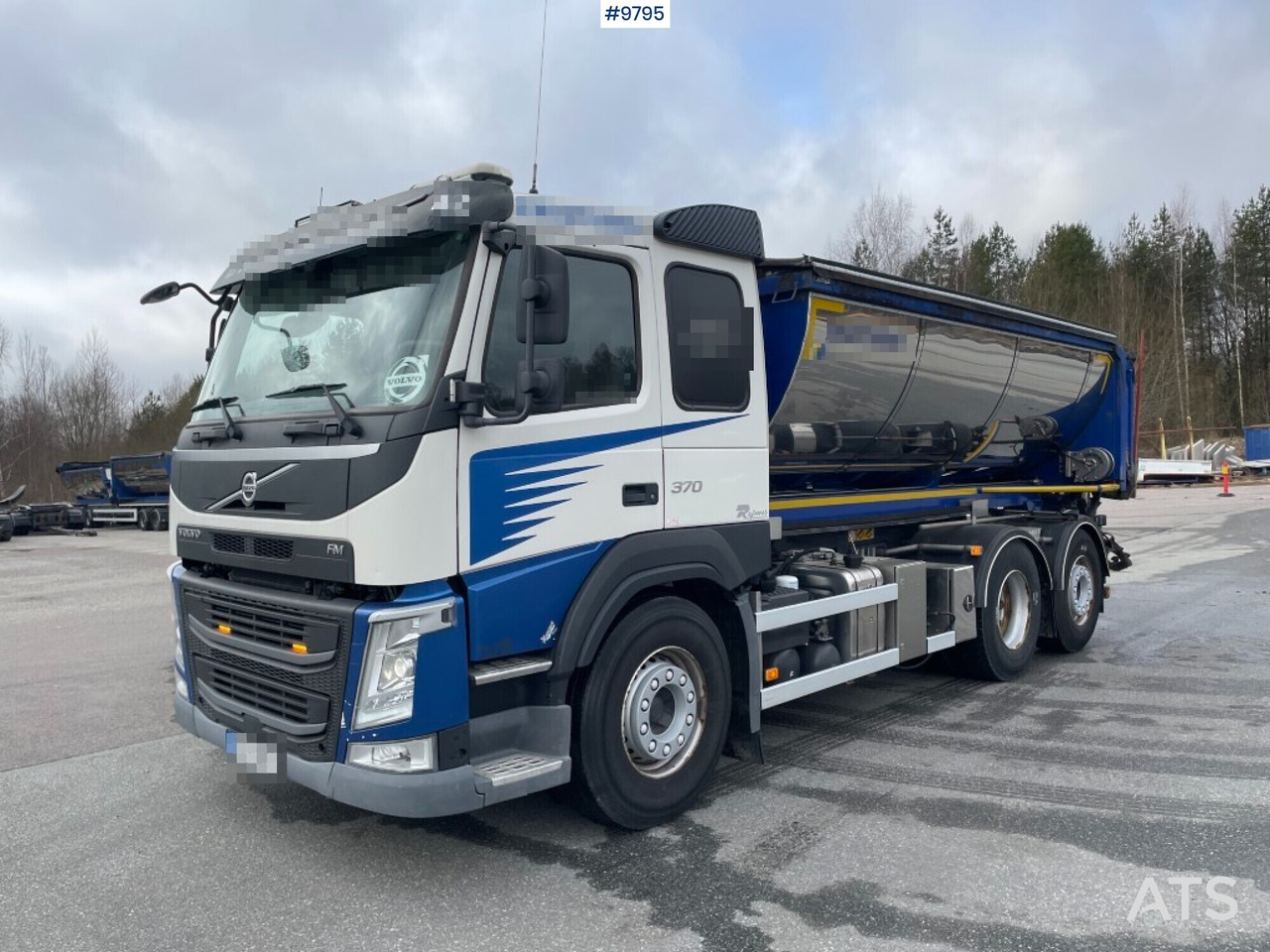 Volvo FM 370 6X2 Spreader truck - Sklápač: obrázok 1 Volvo FM 370 6X2 Spreader truck - Sklápač: obrázok 1