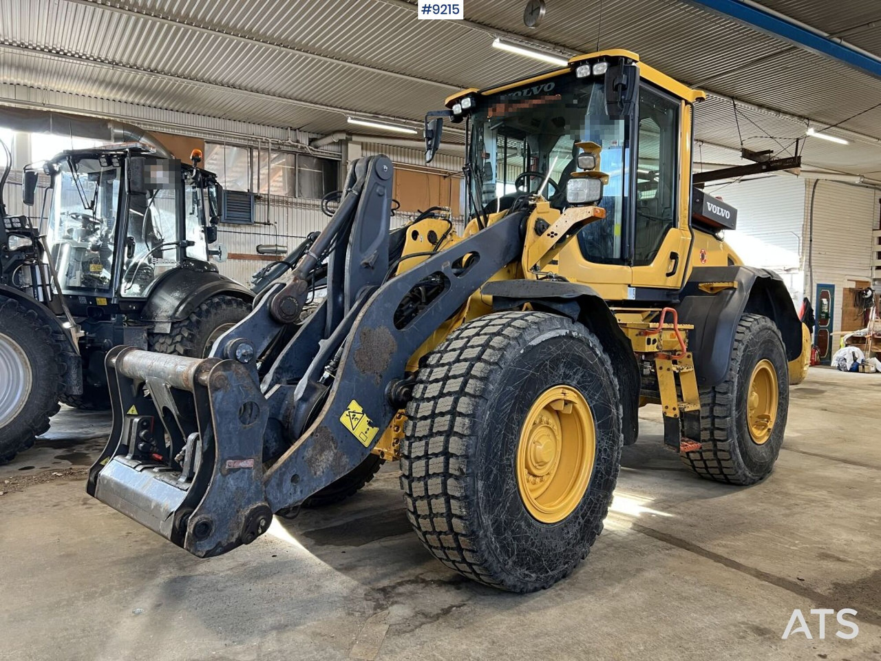 Volvo L 90 H Wheel loader (VIDEO) - Kolesový nakladač: obrázok 3 Volvo L 90 H Wheel loader (VIDEO) - Kolesový nakladač: obrázok 3