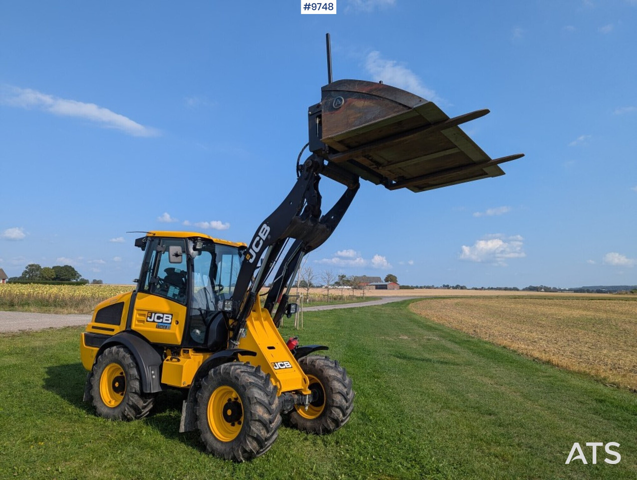 Wheel loader JCB 409 Stage V Nordic Edition 40km/h with attachments - Kolesový nakladač: obrázok 2 Wheel loader JCB 409 Stage V Nordic Edition 40km/h with attachments - Kolesový nakladač: obrázok 2