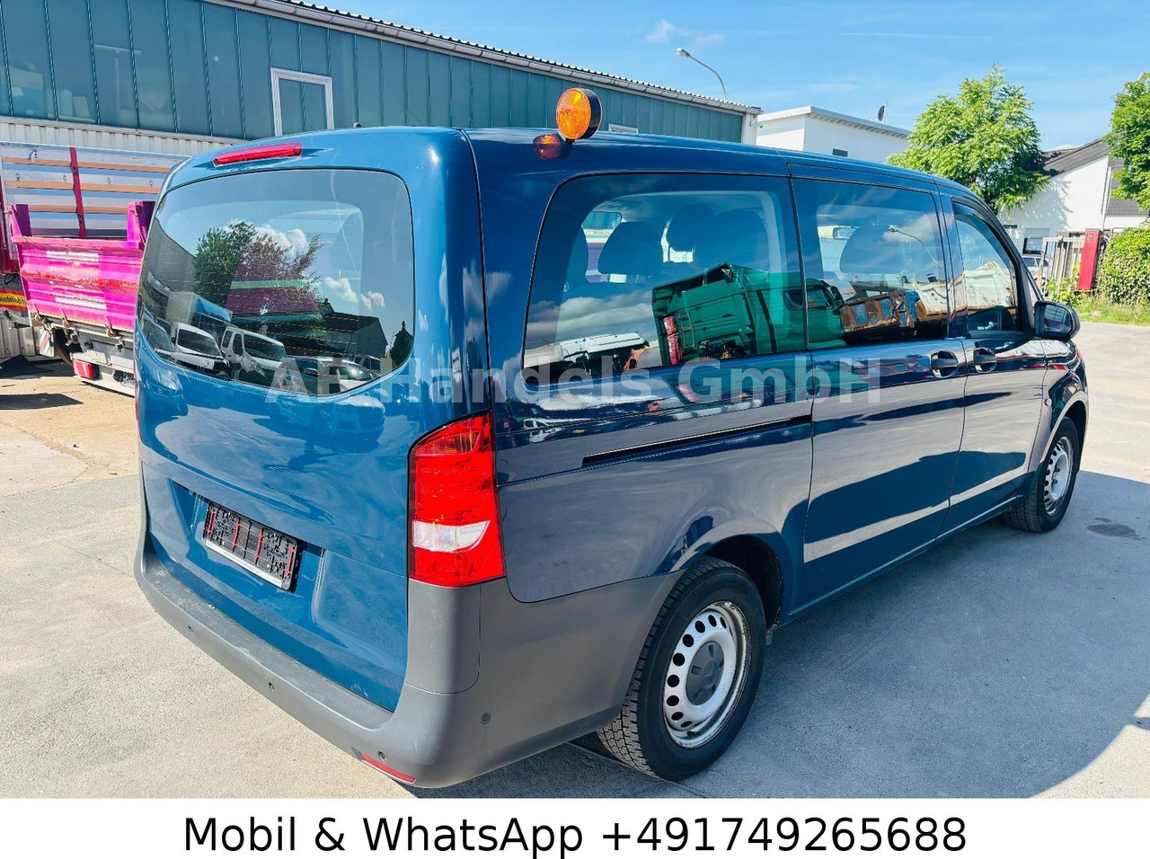 Mercedes-Benz Vito Tourer 113 CDI *Manual/PDC/Tempomat/8+1 - Mikrobus: obrázok 4 Mercedes-Benz Vito Tourer 113 CDI *Manual/PDC/Tempomat/8+1 - Mikrobus: obrázok 4