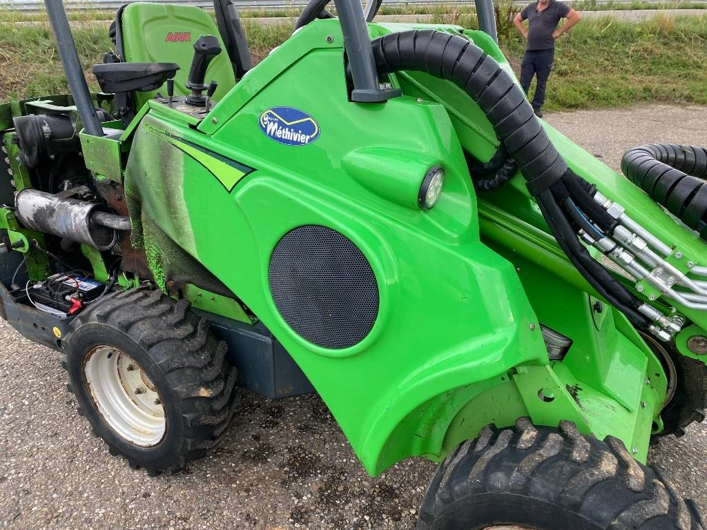 Kĺbový nakladač Avant M 528 EIPTT /Certificat CE endommagée: obrázok 49 Kĺbový nakladač Avant M 528 EIPTT /Certificat CE endommagée: obrázok 49