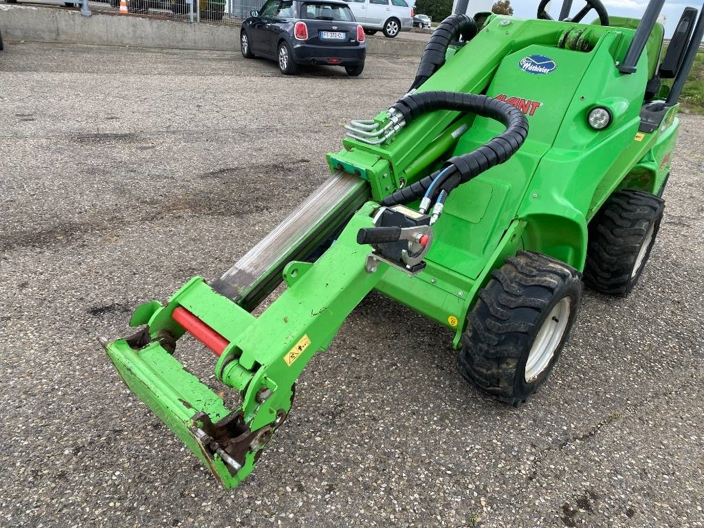 Kĺbový nakladač Avant M 528 EIPTT /Certificat CE endommagée: obrázok 23 Kĺbový nakladač Avant M 528 EIPTT /Certificat CE endommagée: obrázok 23