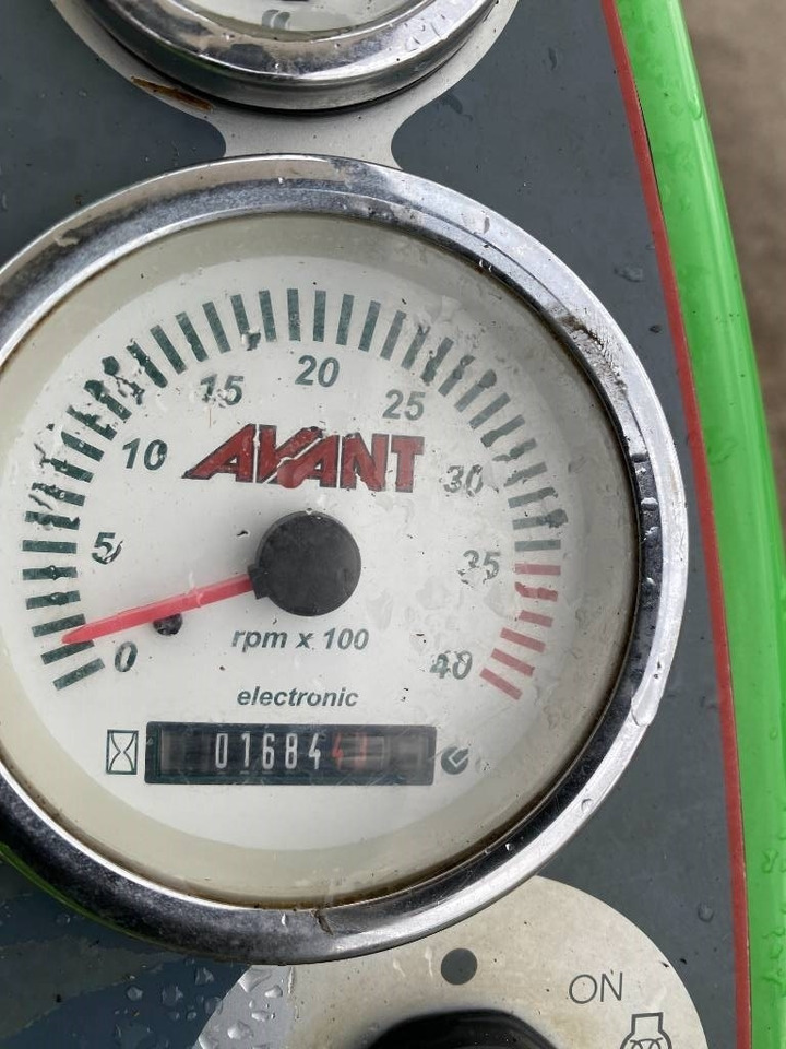 Kĺbový nakladač Avant M 528 EIPTT /Certificat CE endommagée: obrázok 9 Kĺbový nakladač Avant M 528 EIPTT /Certificat CE endommagée: obrázok 9