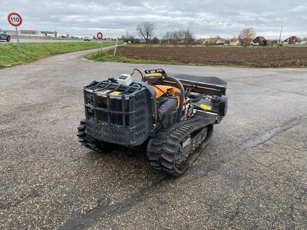 Energreen ENERGREEN ROBOGREEN EVO + HEAD 130 1er Main - Záhradná kosačka: obrázok 4 Energreen ENERGREEN ROBOGREEN EVO + HEAD 130 1er Main - Záhradná kosačka: obrázok 4