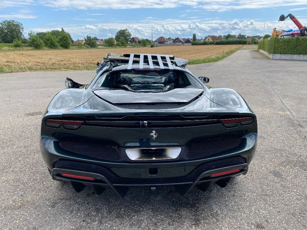 Ferrari 296 GTB 3.0Turbo Hybride / 1er Main endommagé - Coupe: obrázok 5 Ferrari 296 GTB 3.0Turbo Hybride / 1er Main endommagé - Coupe: obrázok 5