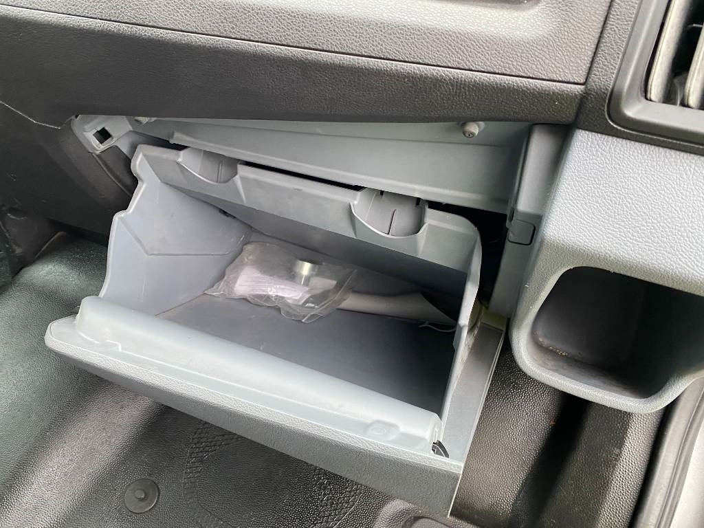 Dodávka skriňová nadstavba Ford TRANSIT L2H2 2.0 TDCI EcoBlue 130 A Réparer: obrázok 41