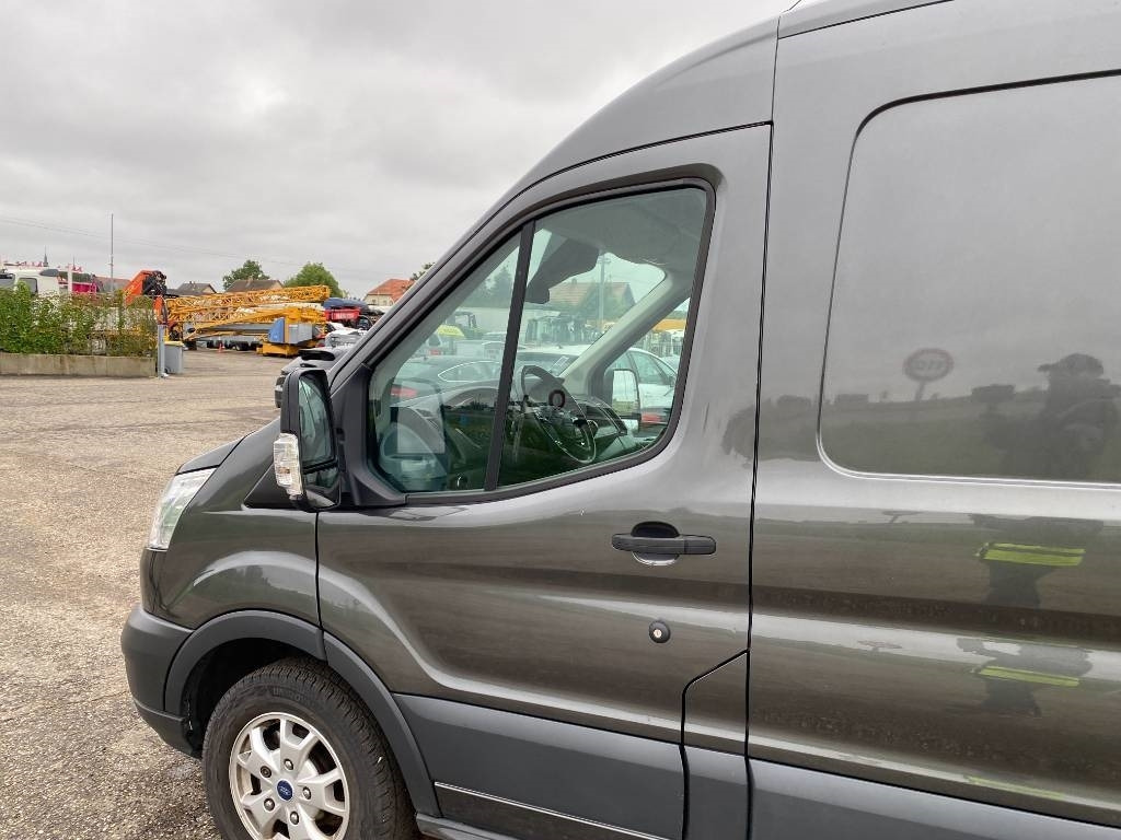 Dodávka skriňová nadstavba Ford TRANSIT L2H2 2.0 TDCI EcoBlue 130 A Réparer: obrázok 15