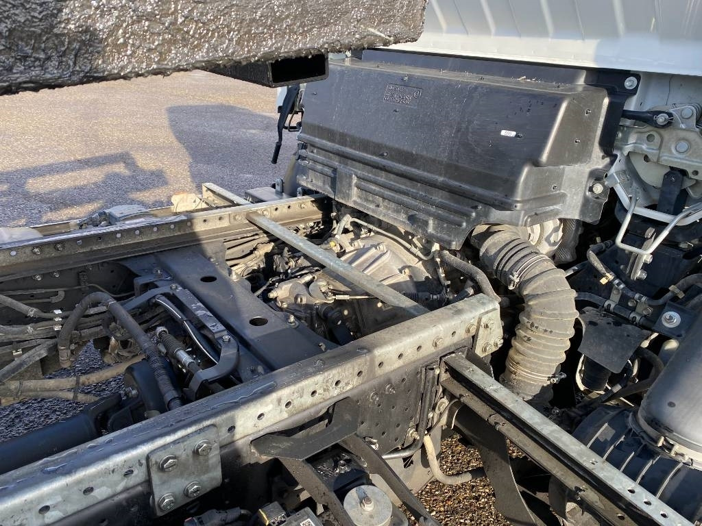 Nákladné vozidlo na prepravu automobilov Isuzu P75-S2/MONZA 1er Main Carte grise Française: obrázok 27 Nákladné vozidlo na prepravu automobilov Isuzu P75-S2/MONZA 1er Main Carte grise Française: obrázok 27