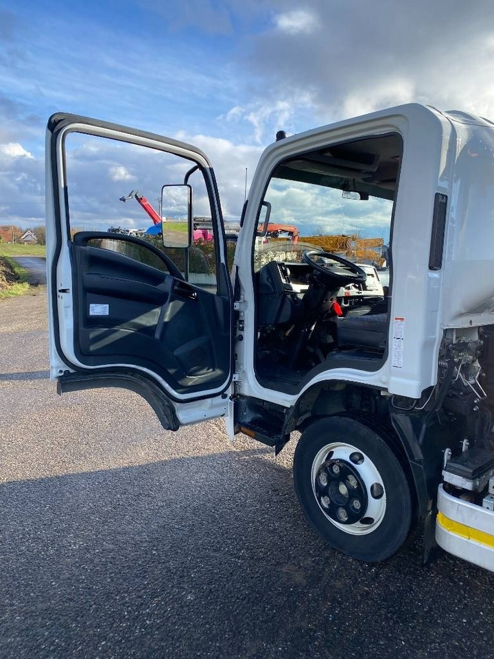 Nákladné vozidlo na prepravu automobilov Isuzu P75-S2/MONZA 1er Main Carte grise Française: obrázok 44 Nákladné vozidlo na prepravu automobilov Isuzu P75-S2/MONZA 1er Main Carte grise Française: obrázok 44