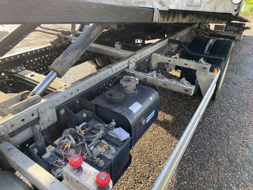 Nákladné vozidlo na prepravu automobilov Isuzu P75-S2/MONZA 1er Main Carte grise Française: obrázok 18 Nákladné vozidlo na prepravu automobilov Isuzu P75-S2/MONZA 1er Main Carte grise Française: obrázok 18