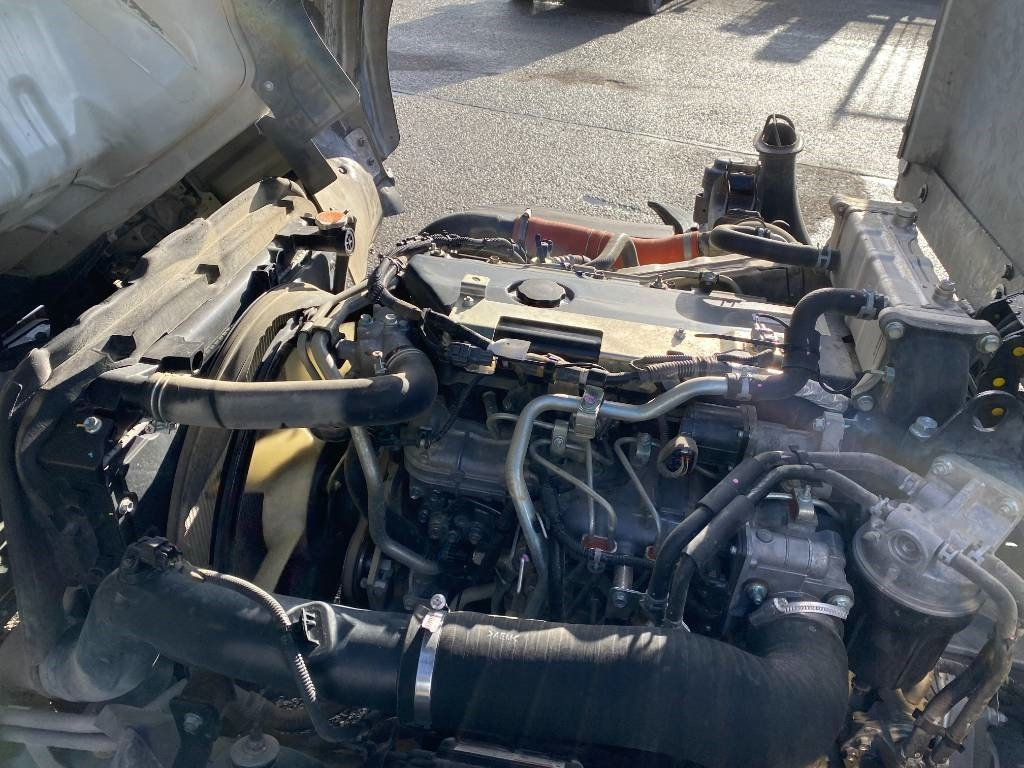 Nákladné vozidlo na prepravu automobilov Isuzu P75-S2/MONZA 1er Main Carte grise Française: obrázok 39 Nákladné vozidlo na prepravu automobilov Isuzu P75-S2/MONZA 1er Main Carte grise Française: obrázok 39