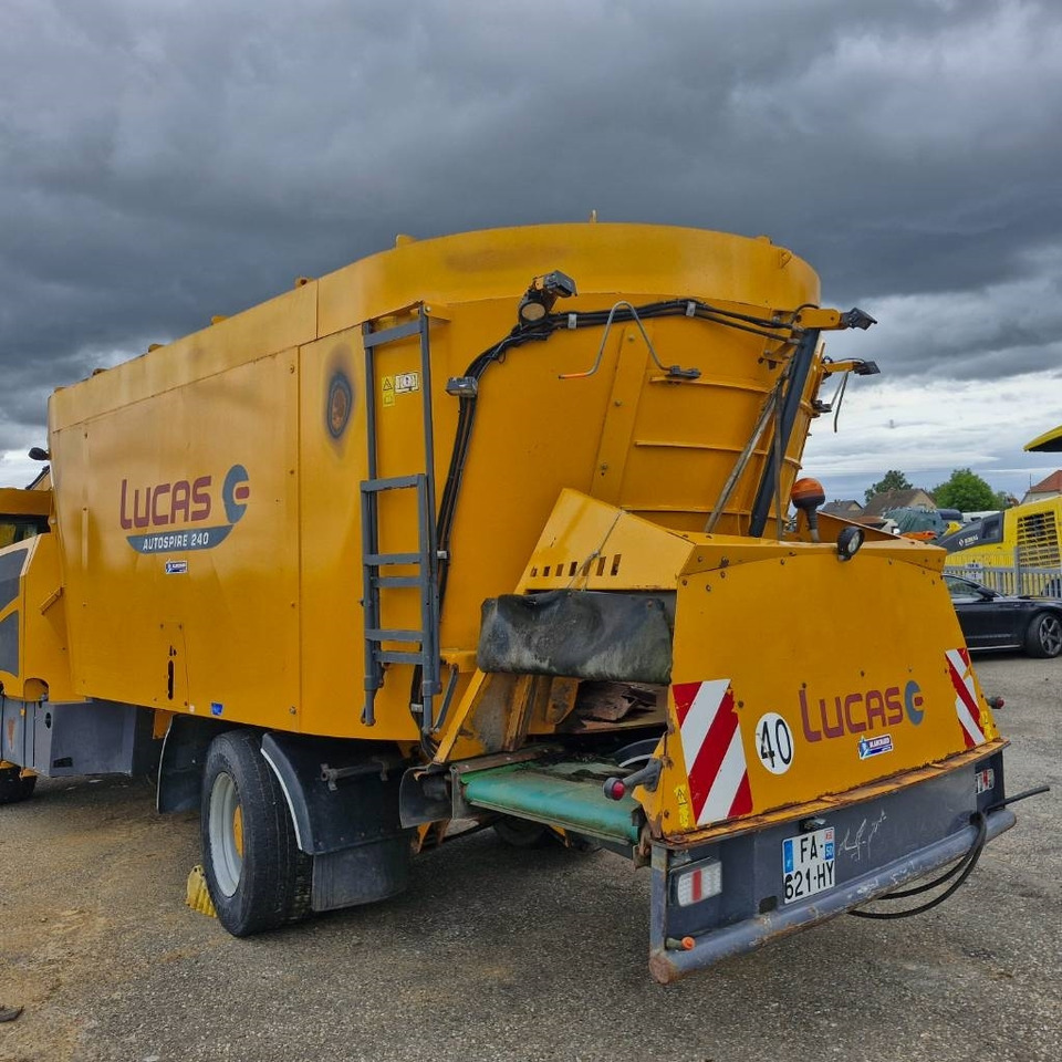 Kŕmny voz Lucas Autospire G240: obrázok 26