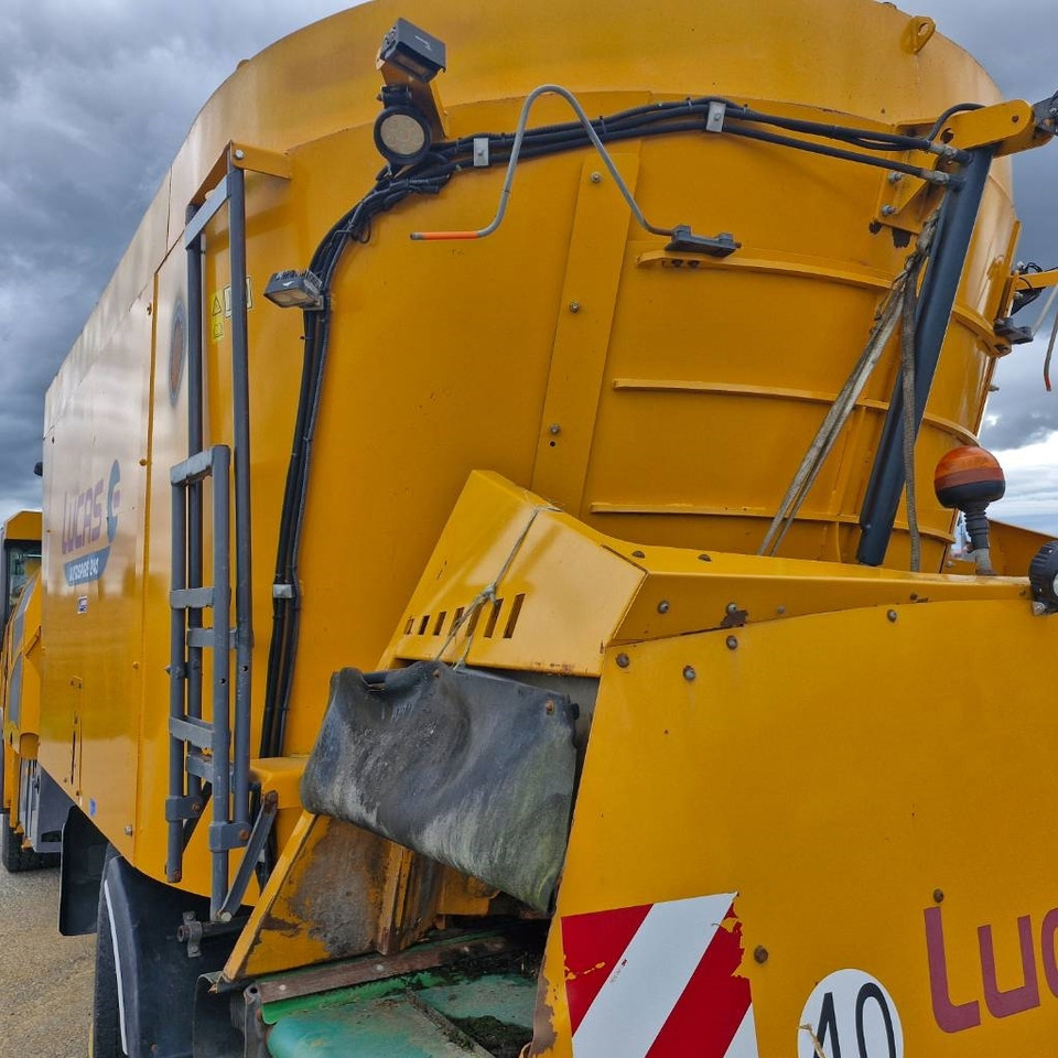 Kŕmny voz Lucas Autospire G240: obrázok 24