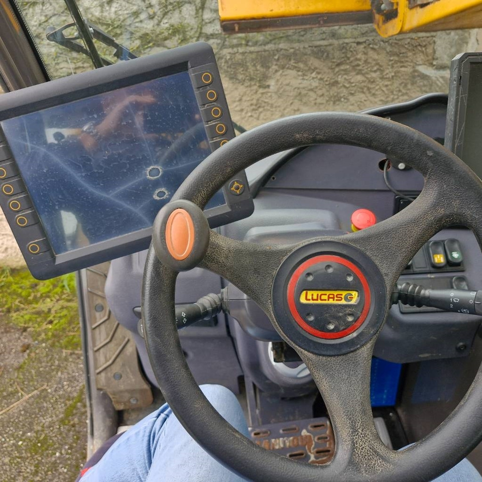 Kŕmny voz Lucas Autospire G240: obrázok 48