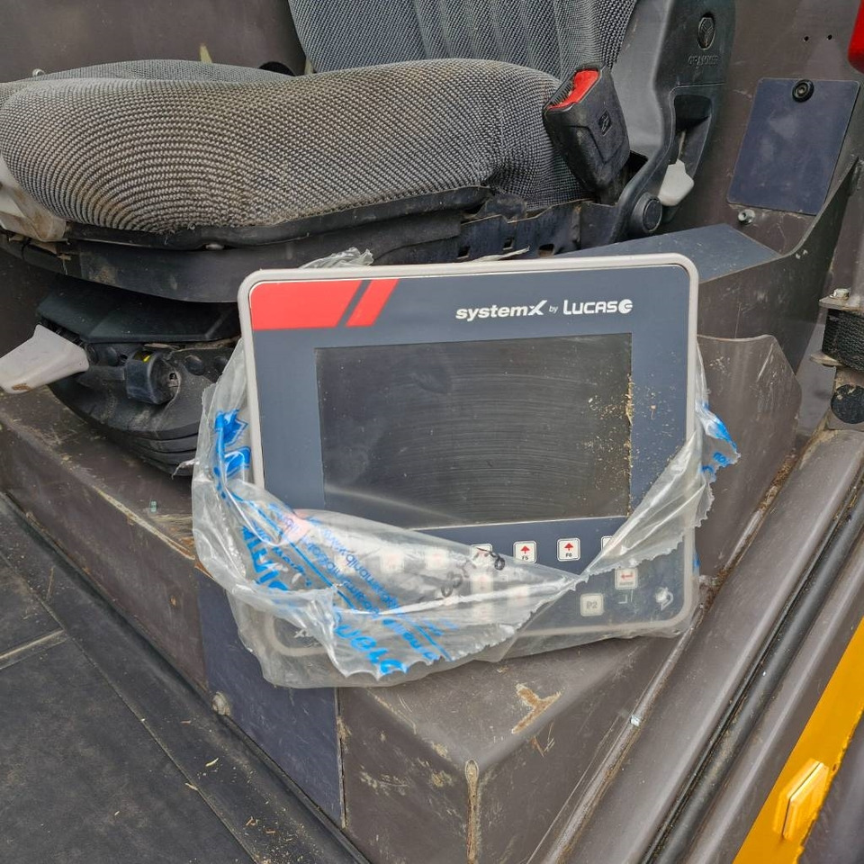 Kŕmny voz Lucas Autospire G240: obrázok 43