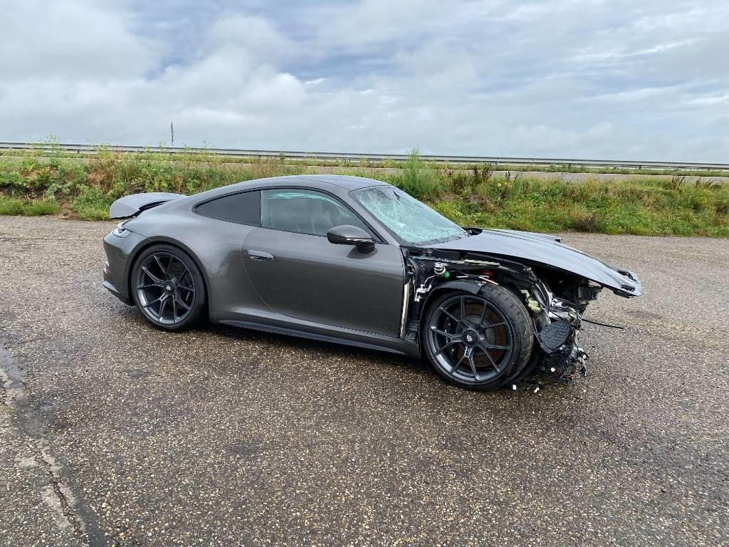 Porsche 911/ 992 - 4.0i GT3 Pack Touring 1er Main - Automobil: obrázok 3 Porsche 911/ 992 - 4.0i GT3 Pack Touring 1er Main - Automobil: obrázok 3