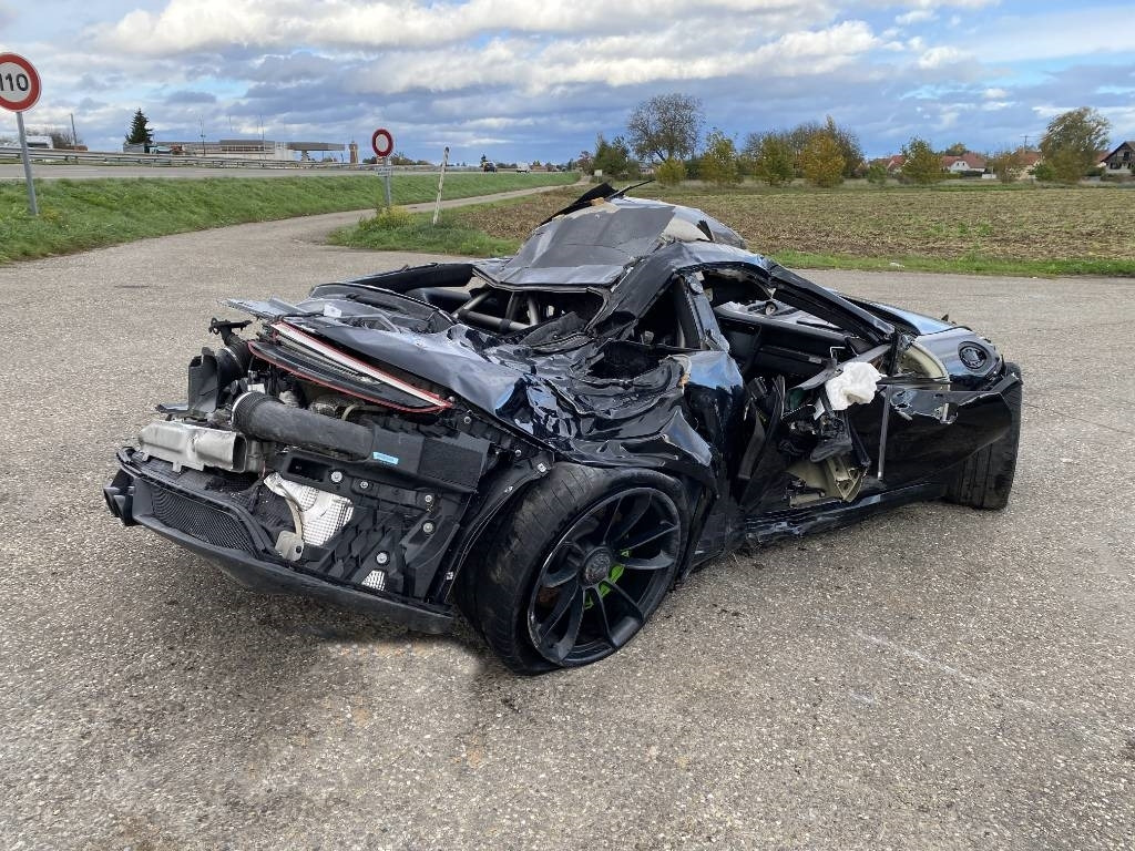 Porsche 911 GT3 RS (991) 4.0i 520 PDK7 Pack WEISSACH/RS - Automobil: obrázok 4 Porsche 911 GT3 RS (991) 4.0i 520 PDK7 Pack WEISSACH/RS - Automobil: obrázok 4