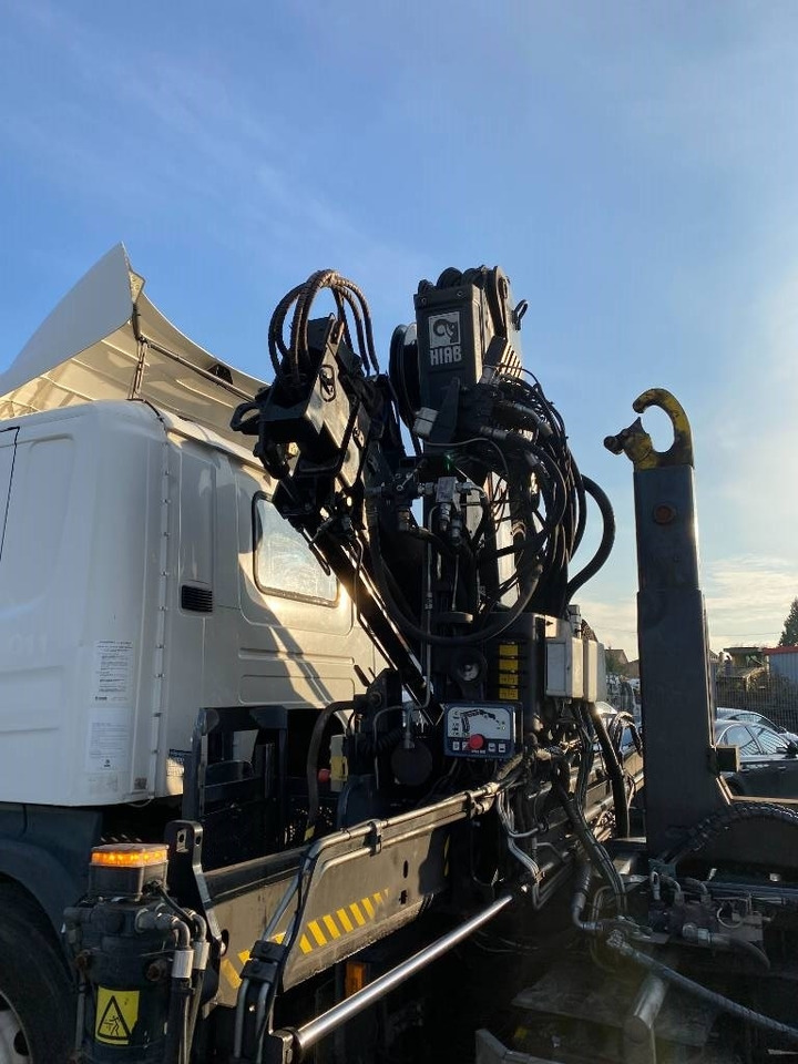 Hákový nosič kontajnerov Scania P360/HYVALIFT/HIAB 144B a réparer: obrázok 41 Hákový nosič kontajnerov Scania P360/HYVALIFT/HIAB 144B a réparer: obrázok 41