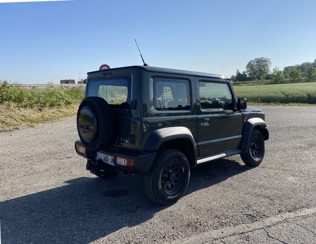 Suzuki JIMNY 1.5i 102/AllGrip endommagé - Automobil: obrázok 4 Suzuki JIMNY 1.5i 102/AllGrip endommagé - Automobil: obrázok 4