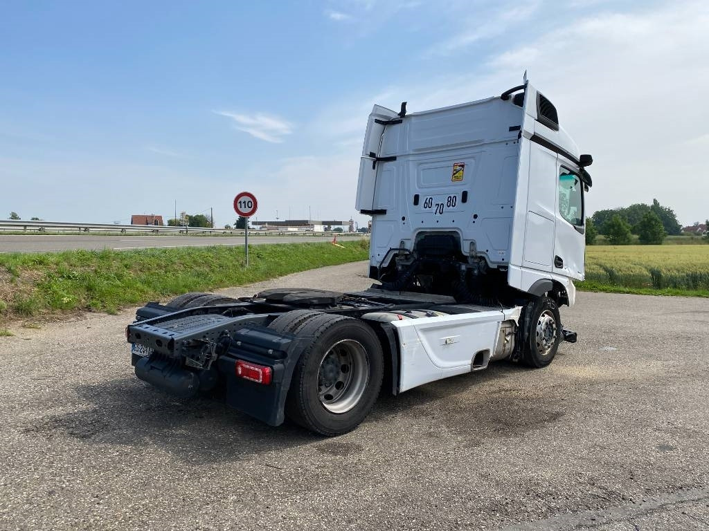 Mercedes-Benz 1845 Space Cab Suspension Pneumatique endommagé - Ťahač: obrázok 4 Mercedes-Benz 1845 Space Cab Suspension Pneumatique endommagé - Ťahač: obrázok 4
