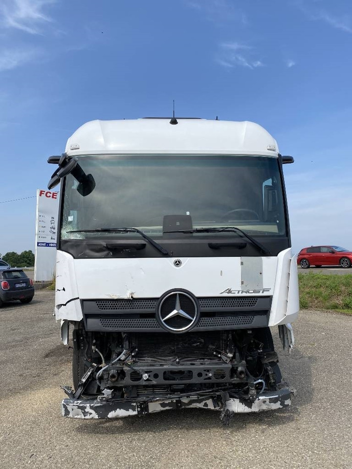 Mercedes-Benz 1845 Space Cab Suspension Pneumatique endommagé - Ťahač: obrázok 2 Mercedes-Benz 1845 Space Cab Suspension Pneumatique endommagé - Ťahač: obrázok 2