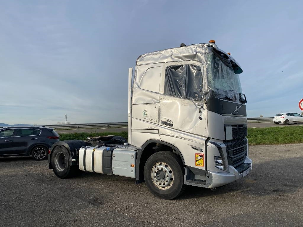 Volvo FH 460 / I-Save 1er Main endommagé - Ťahač: obrázok 3 Volvo FH 460 / I-Save 1er Main endommagé - Ťahač: obrázok 3